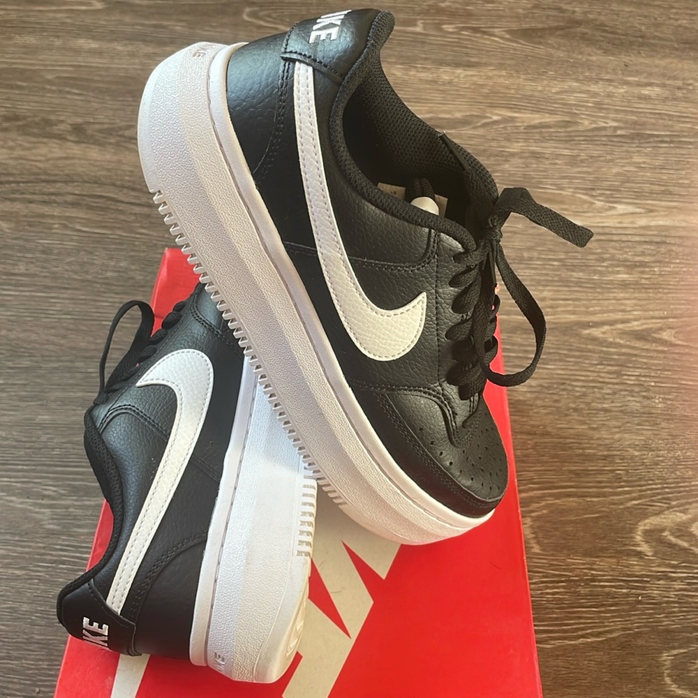 wmns nike court vision atla ltr SIZE 9